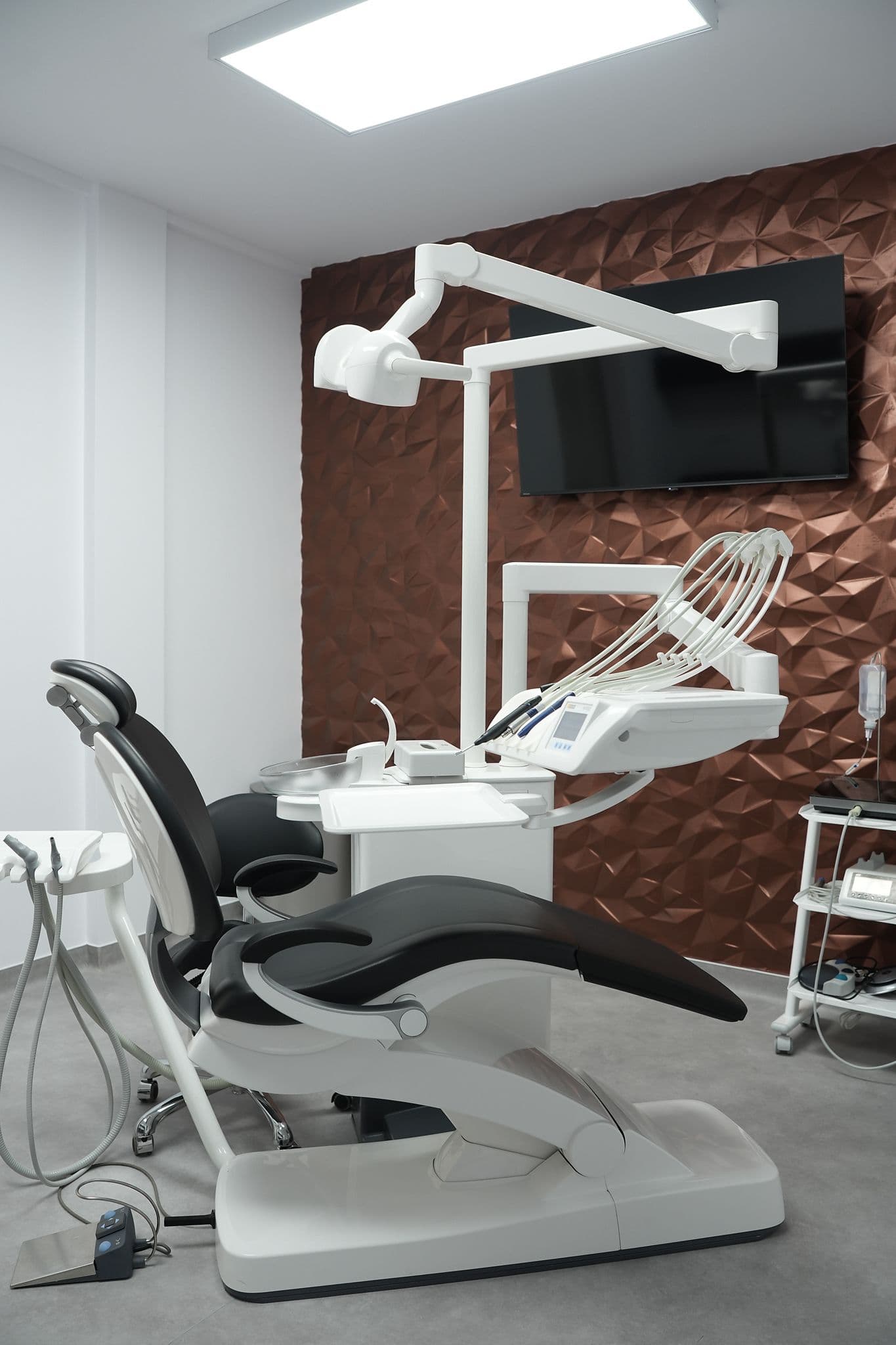 Procesul de urgență stomatologică la Z Clinic Oradea